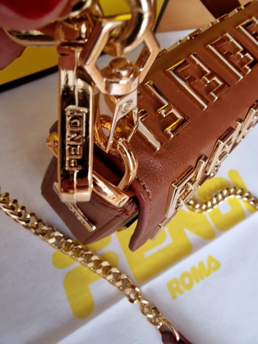 Geanta damă super model, piele naturala, Italia, saculet, etichetă