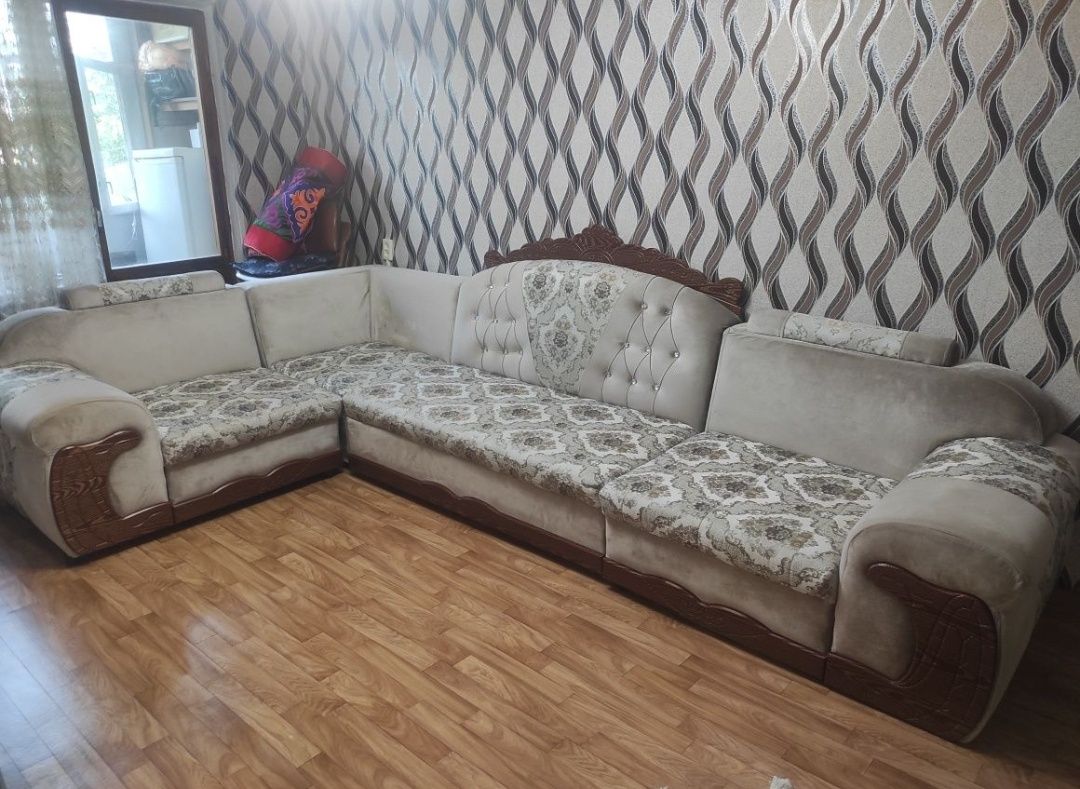 Продам отличный Угловой диван