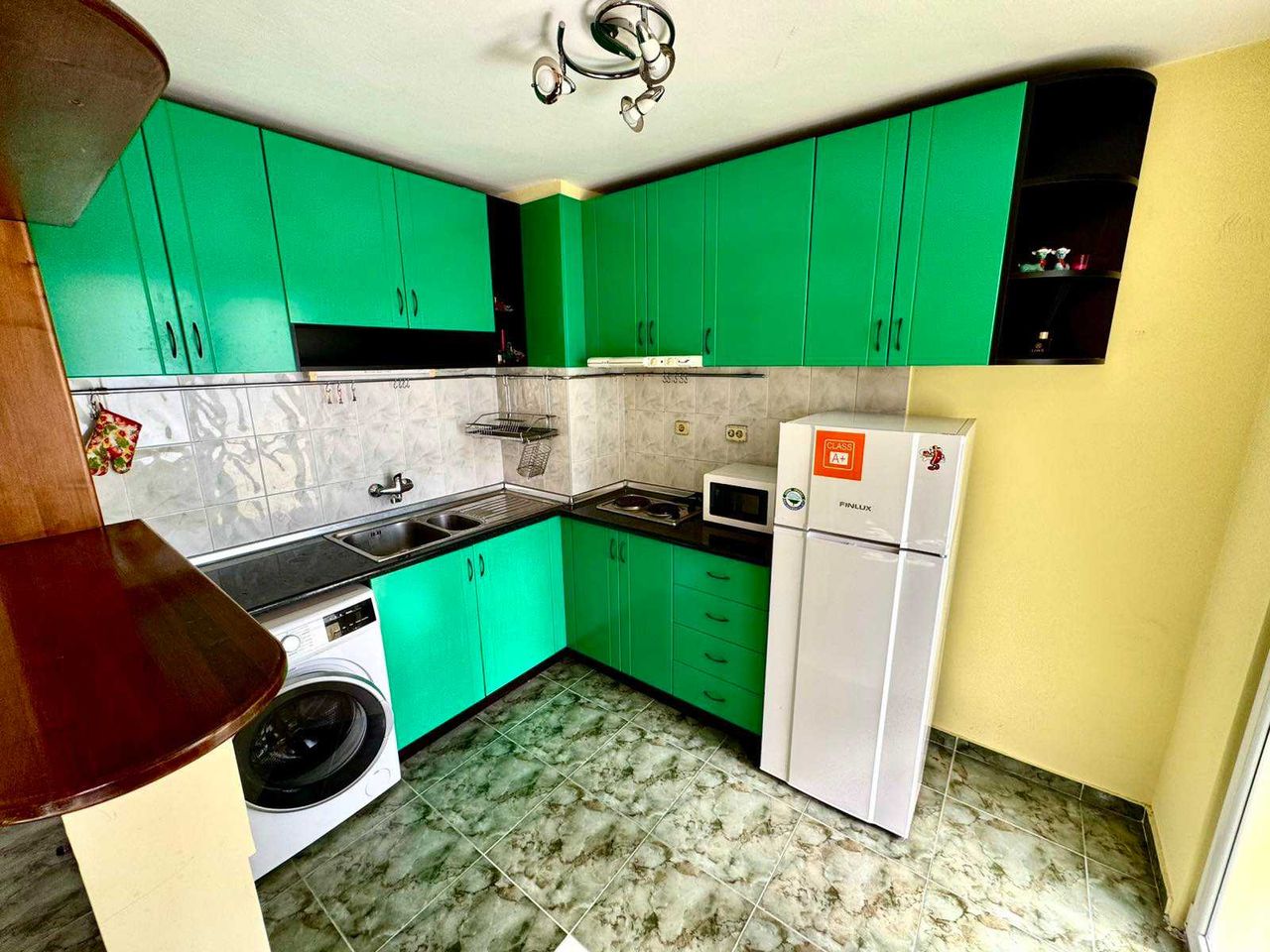 Дава се под наем Двустаен апартамент в Русе, Център - 69 кв.м за 306 € - Снимка #6