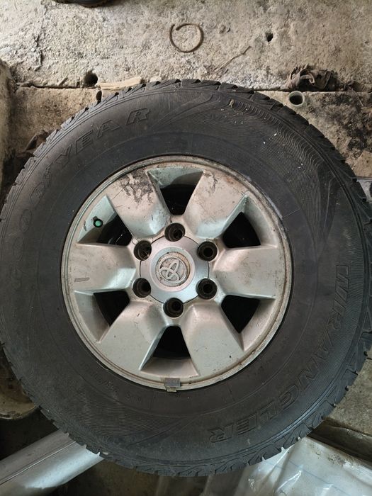 Jante aluminiu Toyota Hilux pe 15