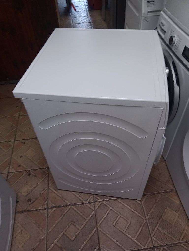Сушилня с термопомпа Сименс Siemens IQ 700 A++ 8кг 2 години гаранция!