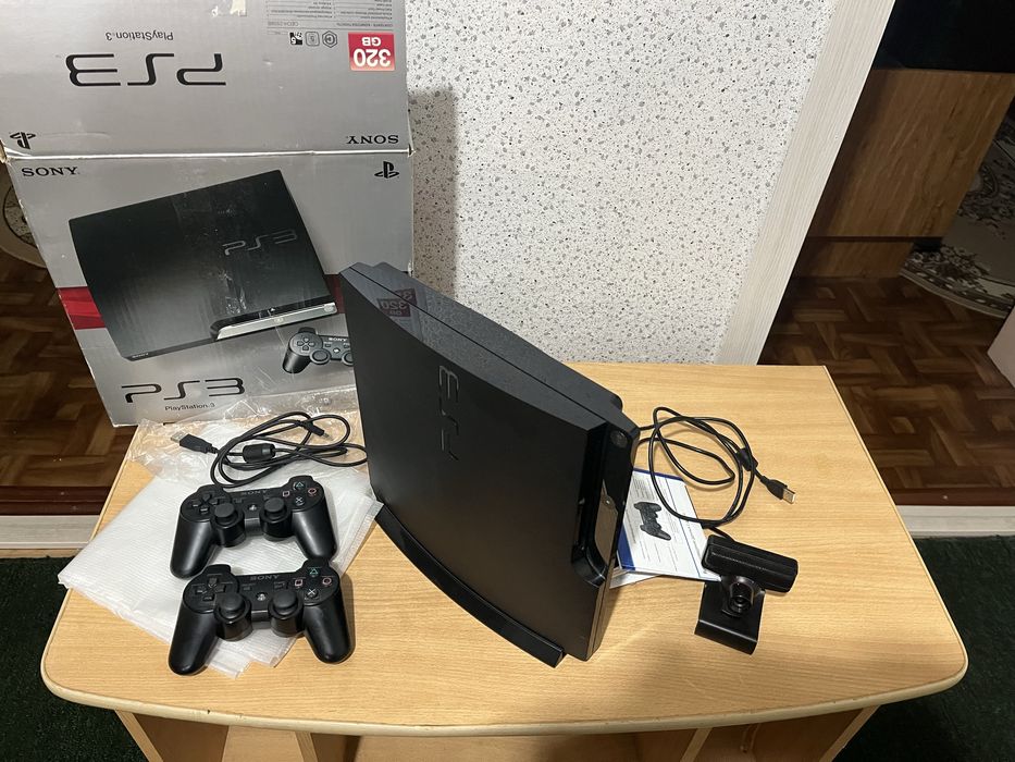 Продам PS3 slim в новом состоянии