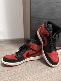 Air Jordan 1 mid