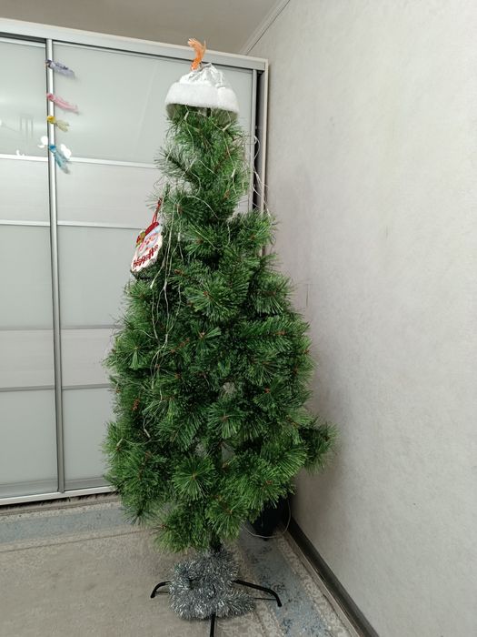 Продам искусственную ёлку