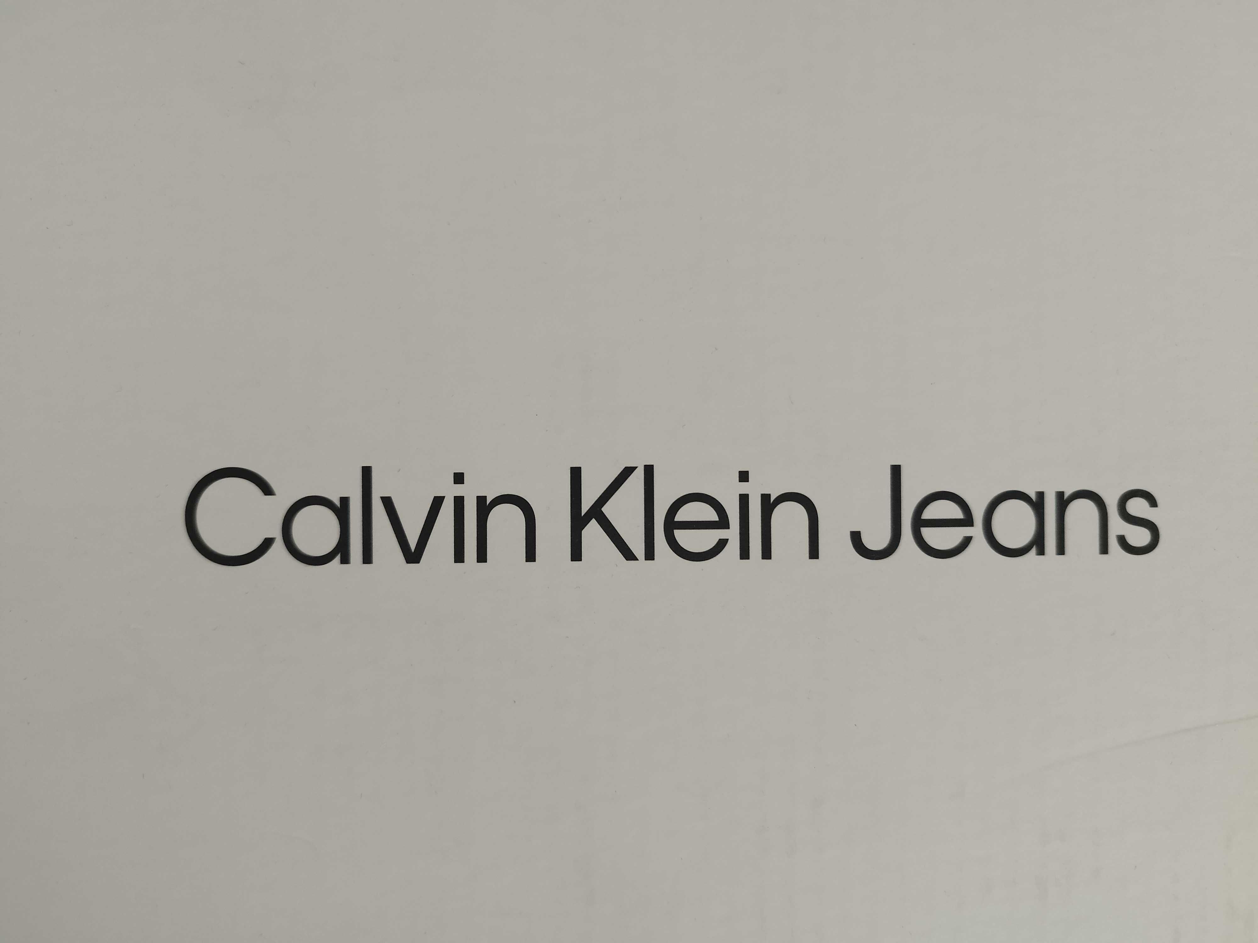 Чехли Calvin Klein