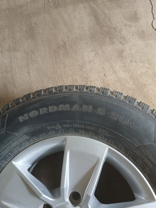 Продам зимние шины