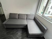 Продавам ъглов разтегателен диван с ракла, с 3 възглавници за облягане