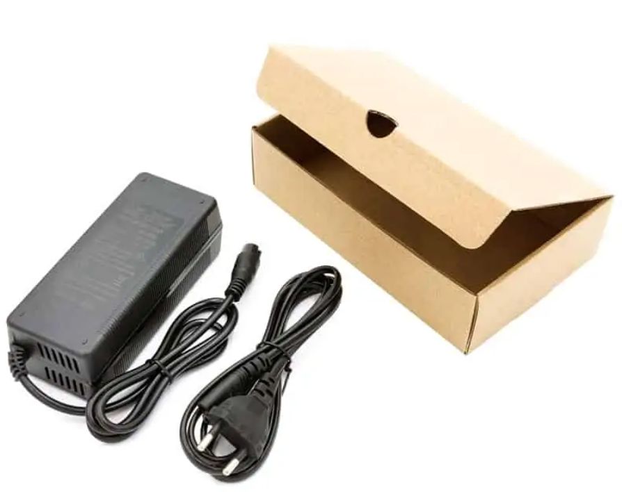 Incarcator 36V/42V pentru Trotineta Electrica cu Mufa GX16 (3 pini)