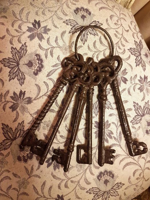 Връзка големи 6бр чугунени ключове-20см