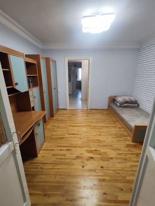 Парк Бобура, мебель и техника