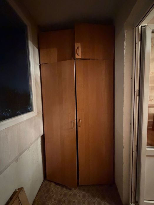 Широкий шкаф на балкон