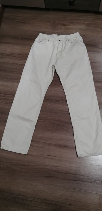 Фирменные джинсы Levi's