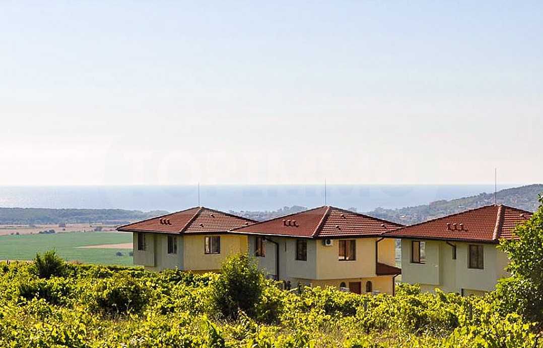 Къща с невероятна панорама близо до курорт Албена