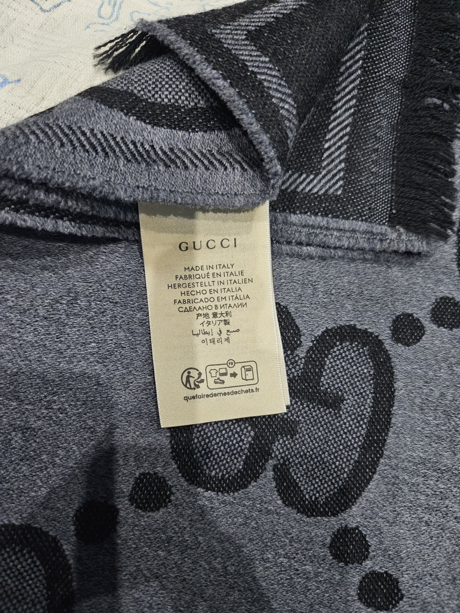 Esarfa gucci neagra-gri cu model de monograme GG