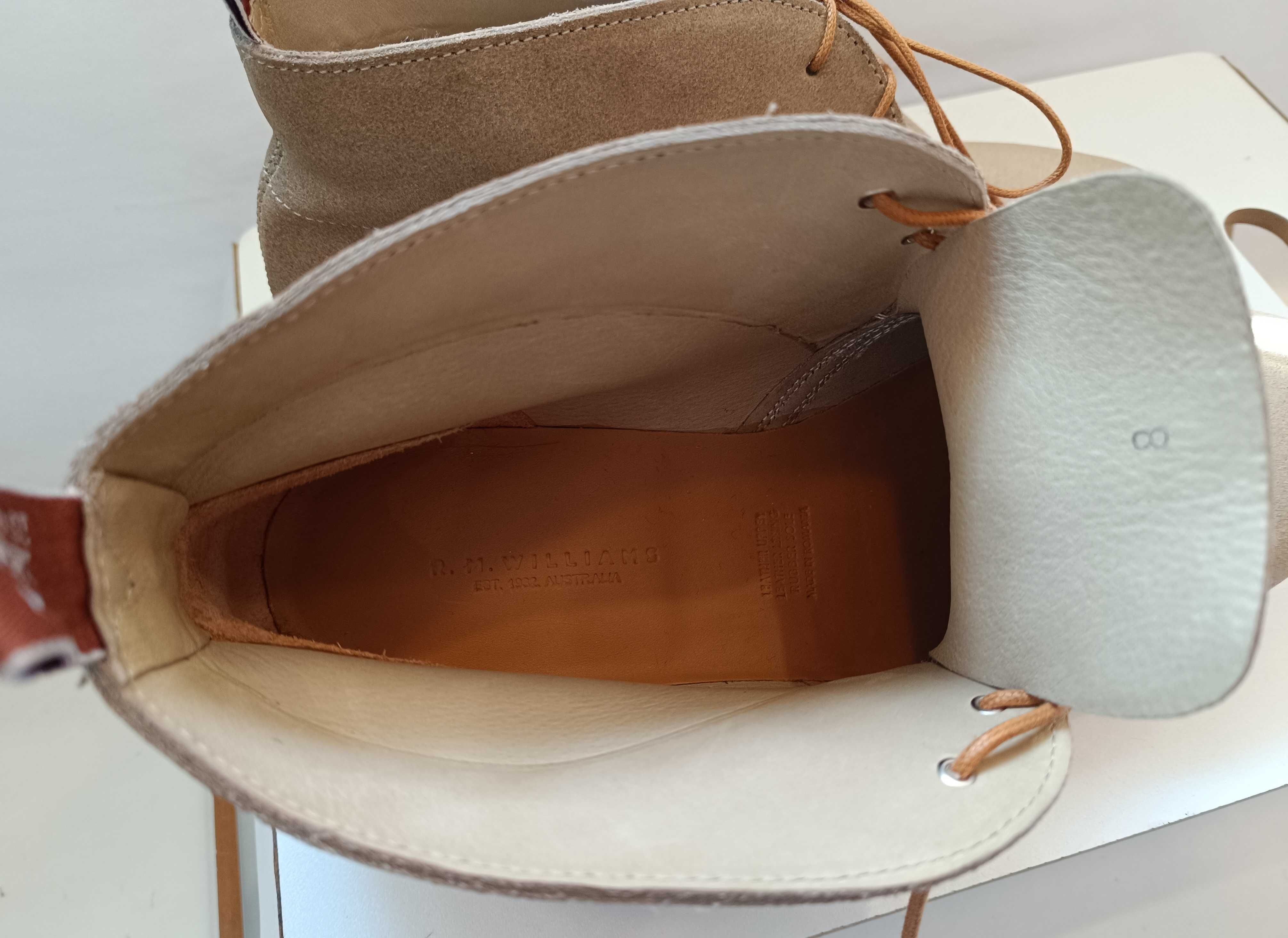Ghete de lux 42 42.5 44 44.5 R. M. Williams NOI lucrate manual piele