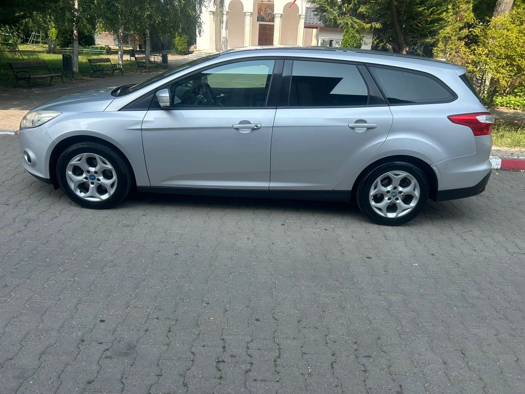 Ford focus 2011 1.6 stare foarte bună. Funcționează perfect.