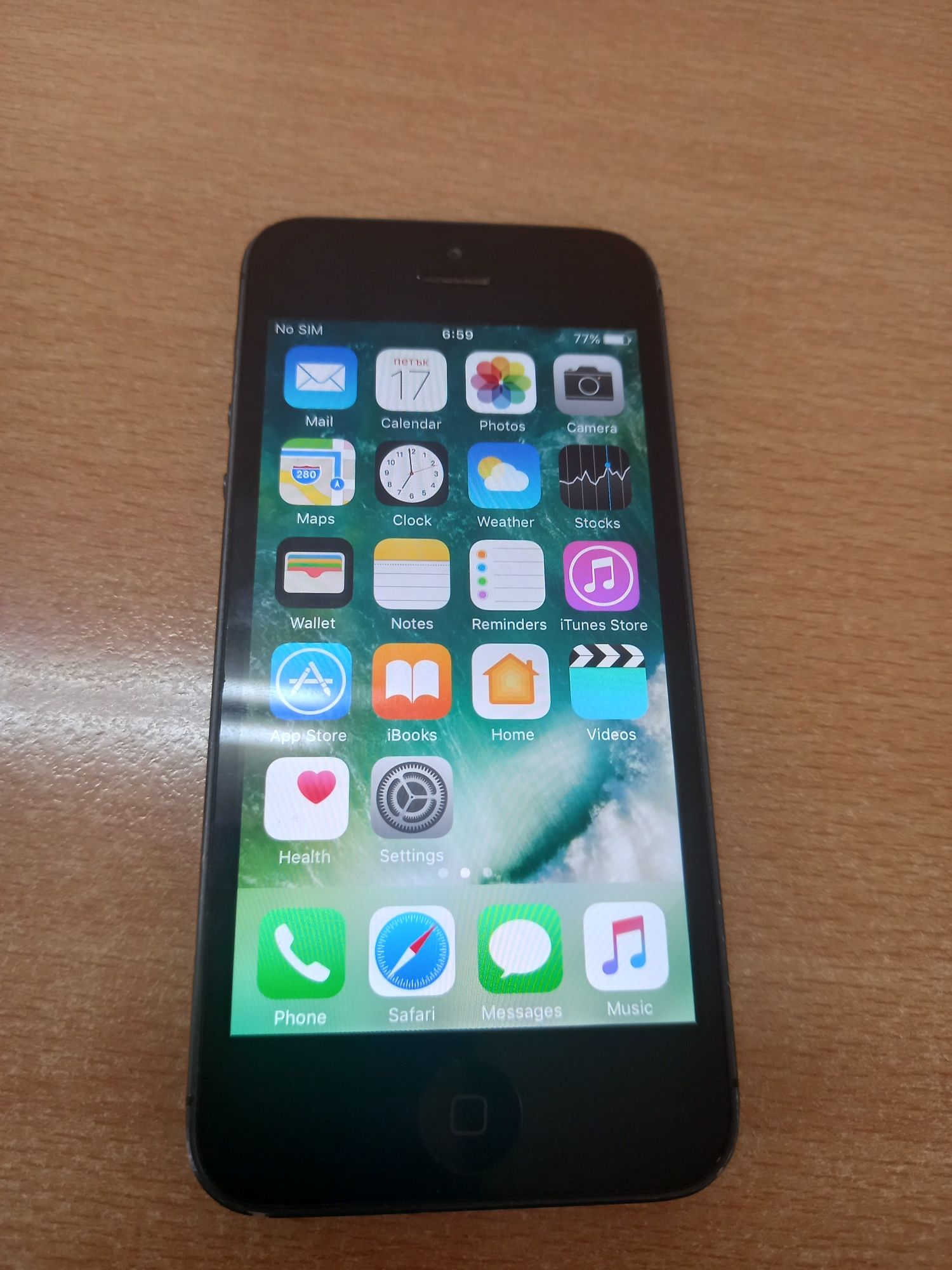 Телефон IPhone 5 64Gb