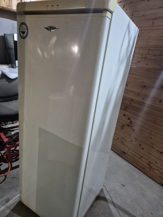 Lada frigorifica/ congelator