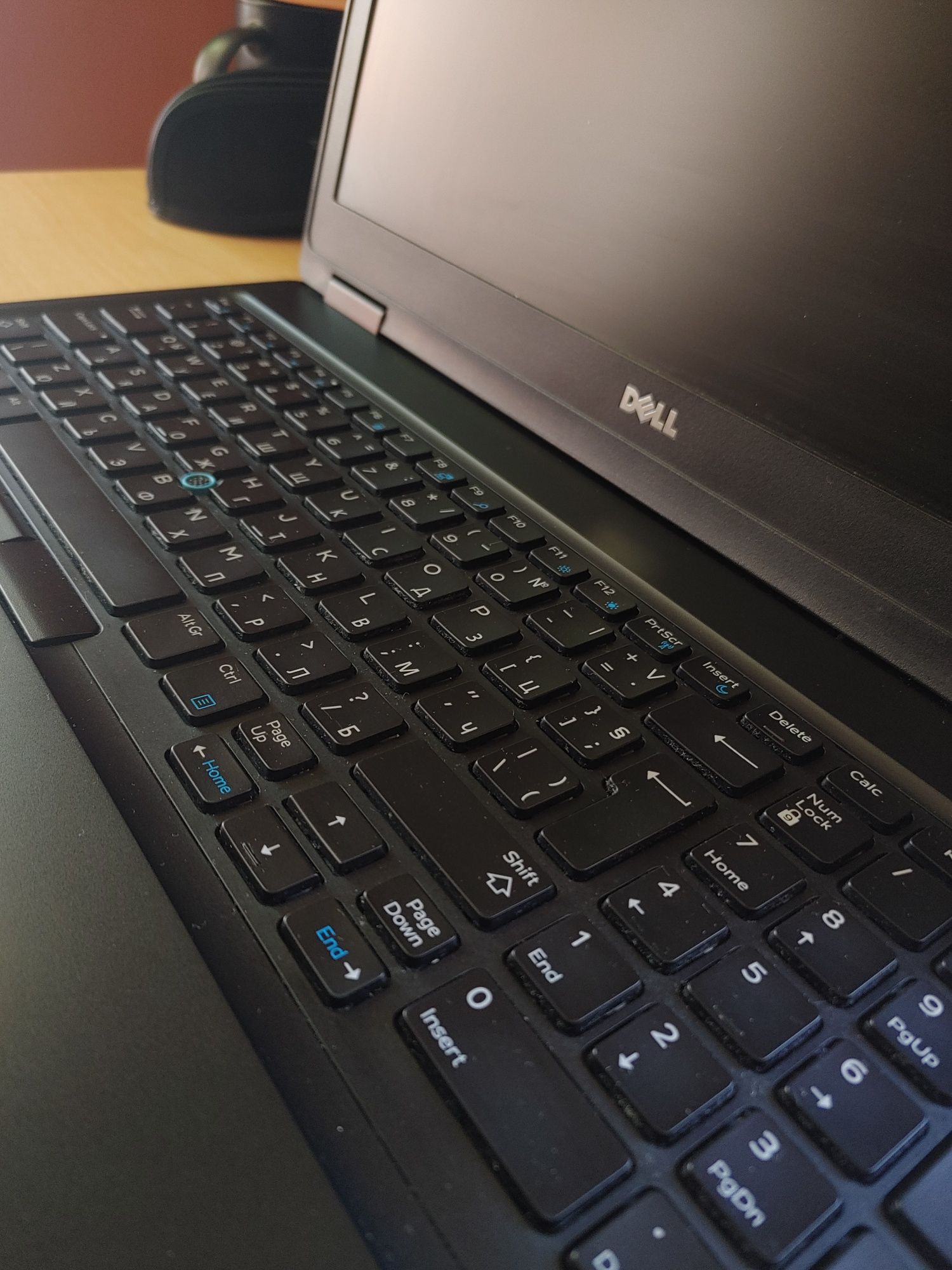 Продавам Dell 5580