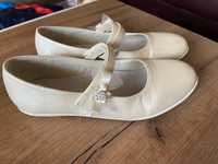 Pantofi albi ocazie fete mărimea 36