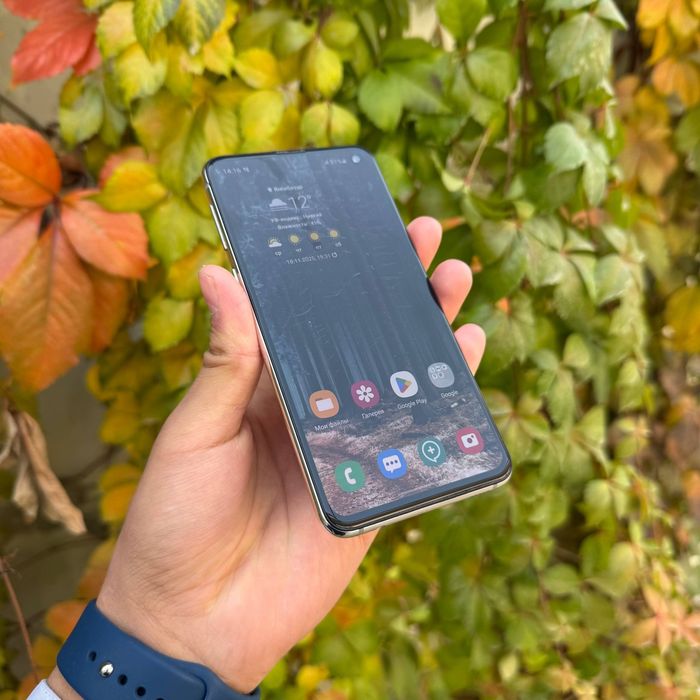 Samsung S10E sotiladi Uzb buylab dastavka bor