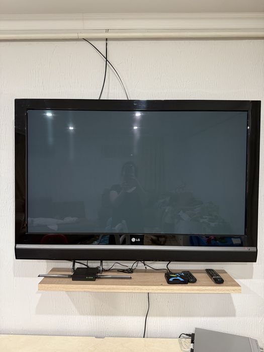 Телевизор LG диагональ120