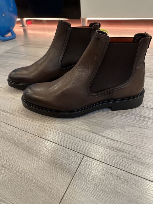 Ghete  Ambitious barbati 45 noi cu eticheta