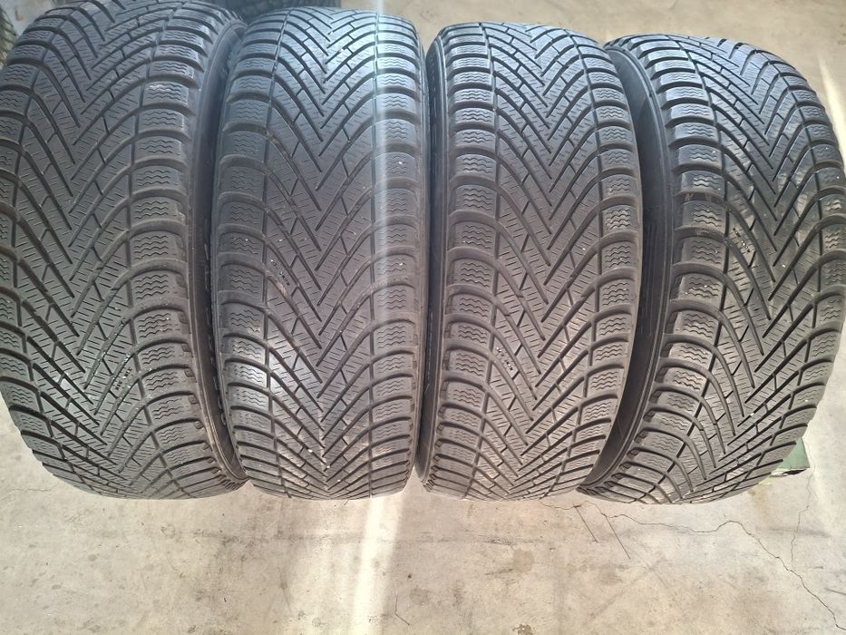 4 Anvelope de iarnă 205 55 r16 Pirelli