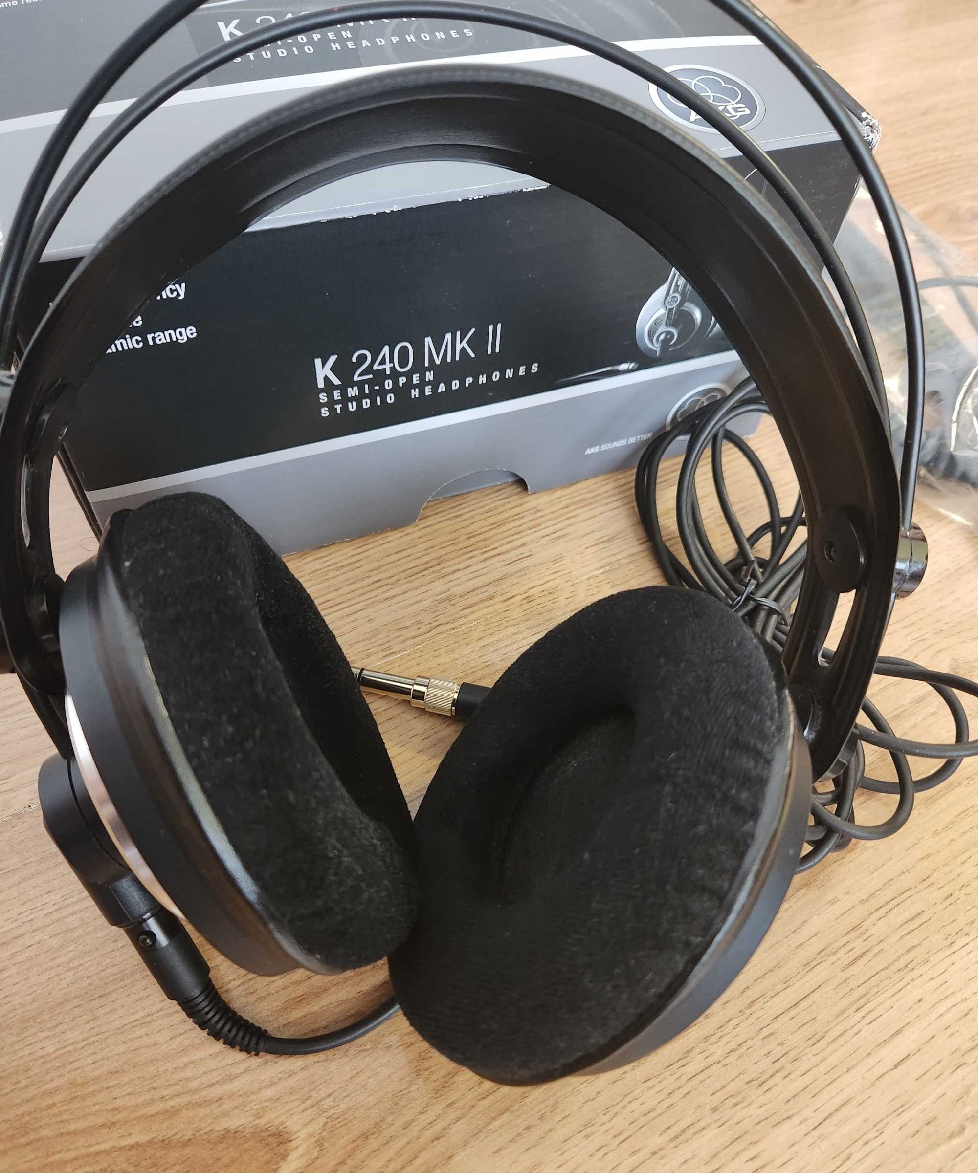 Слушалки  AKG K 240 MKII