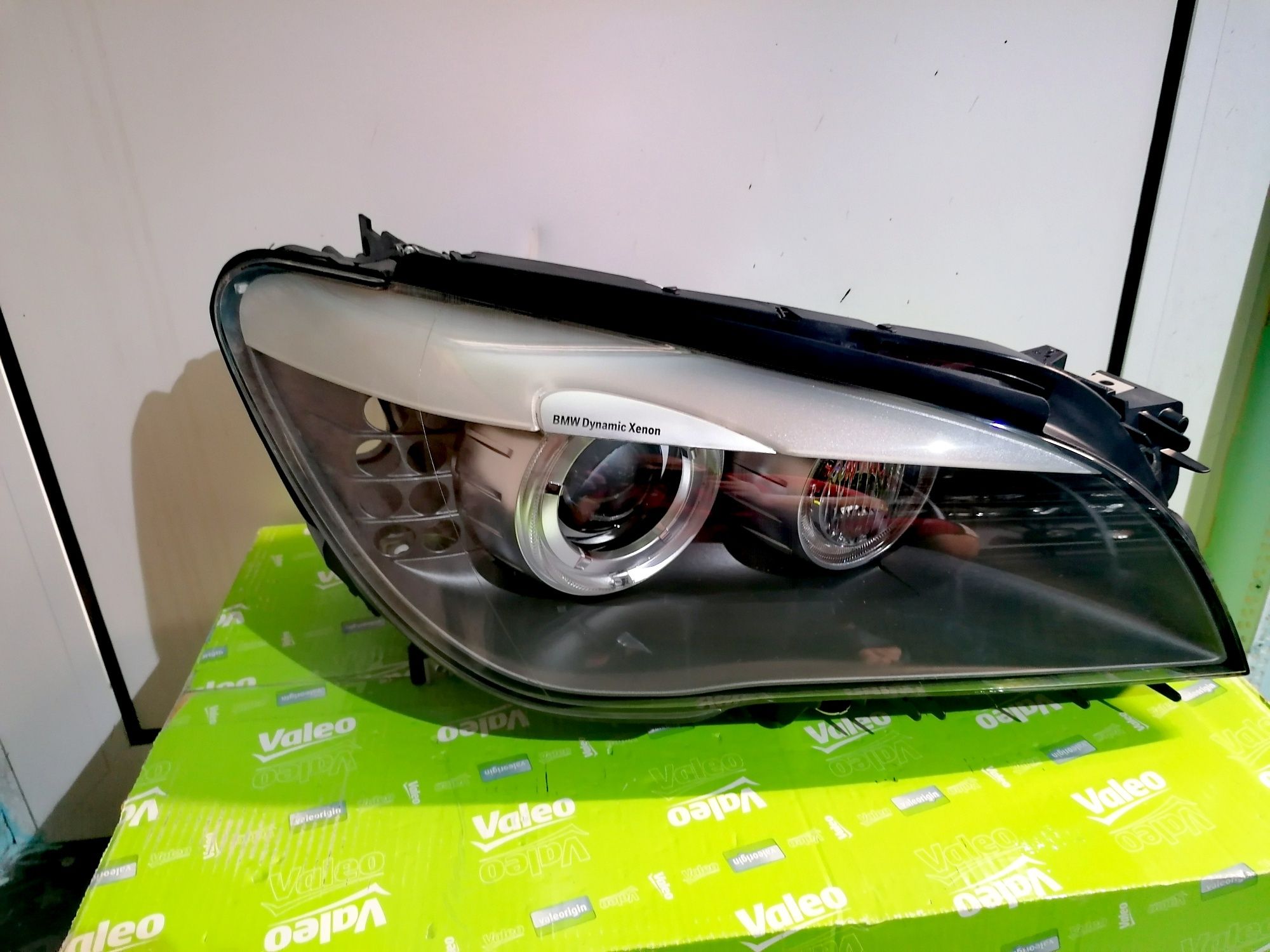 Фар Фарове за БМВ 7 Ф01 Ф02 / BMW F01 F02 Dynamic Xenon - Нов.