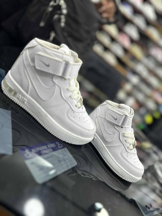 Adidasi unisex noi cu eticheta