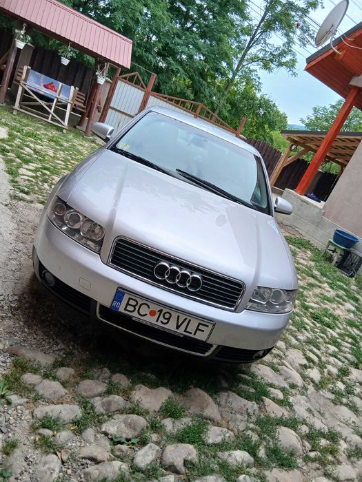 Vand audi A4 pret 2200€ negociabil