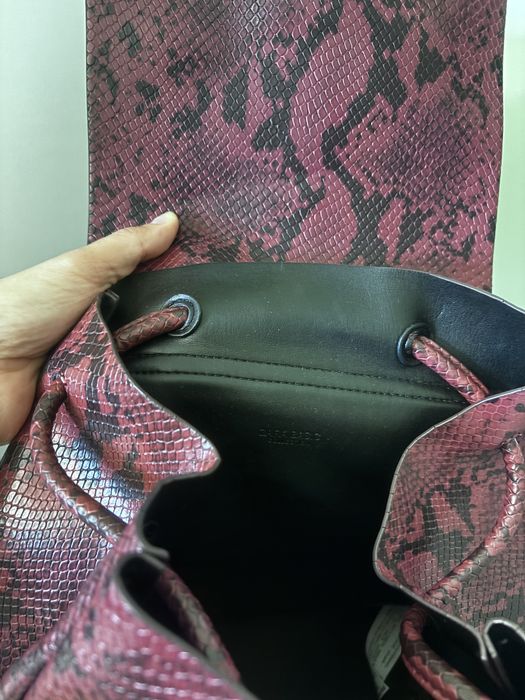 Раница розово черна марка      ZARA