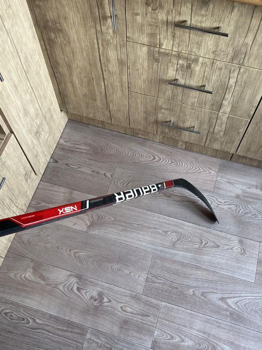 Продам клюшку Bauer