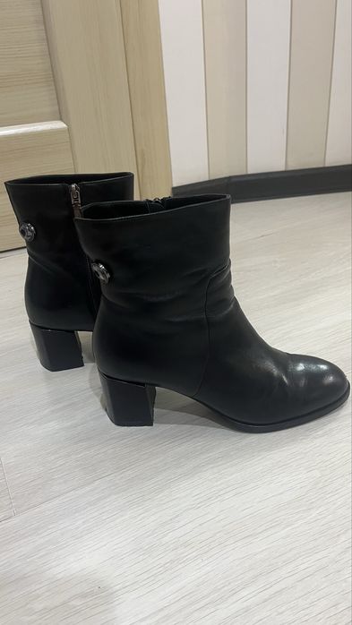 Продам сапоги батильон зимние размер 38 в отличнм состоянии