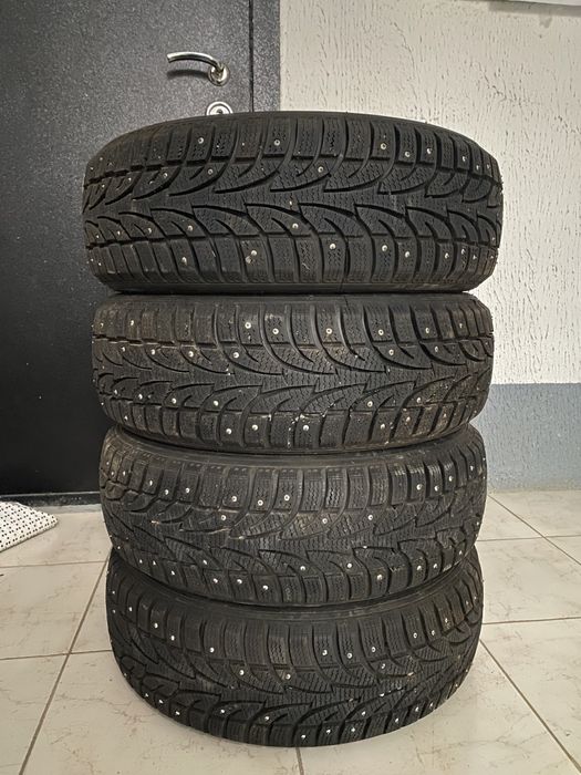 Зимние шины[шипы] 185/60/R15 ROADX