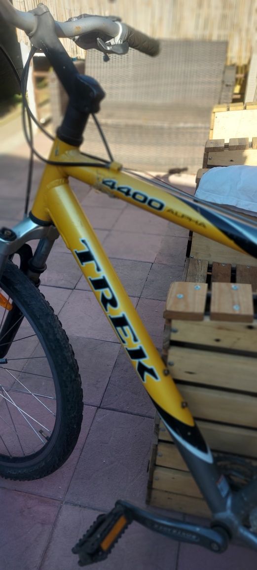 de vanzare 2 biciclete, pentru piese sau reparare.