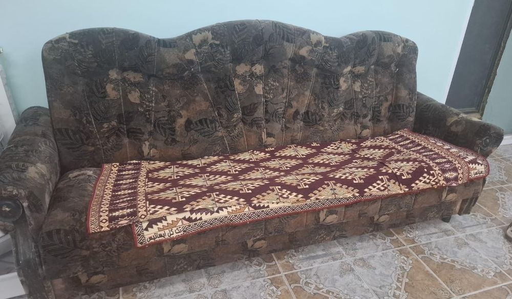 Отдам самовывоз диван чистый