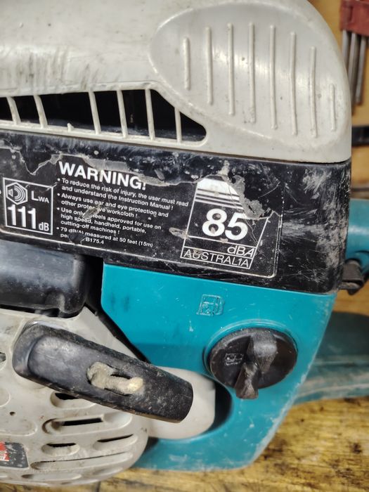 Бензинов фугорез Makita