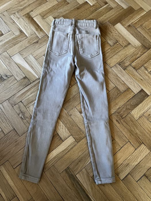 Бежов еластичен панталон от Bershka, размер 34