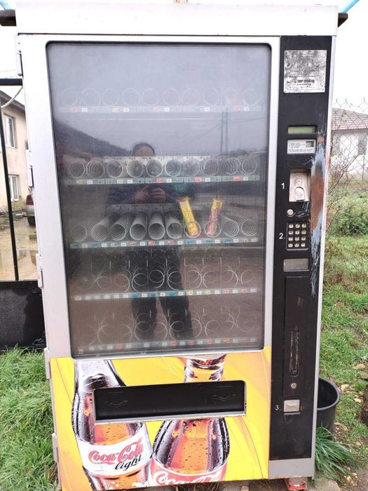 Вендинг машина ползвона отлично качество