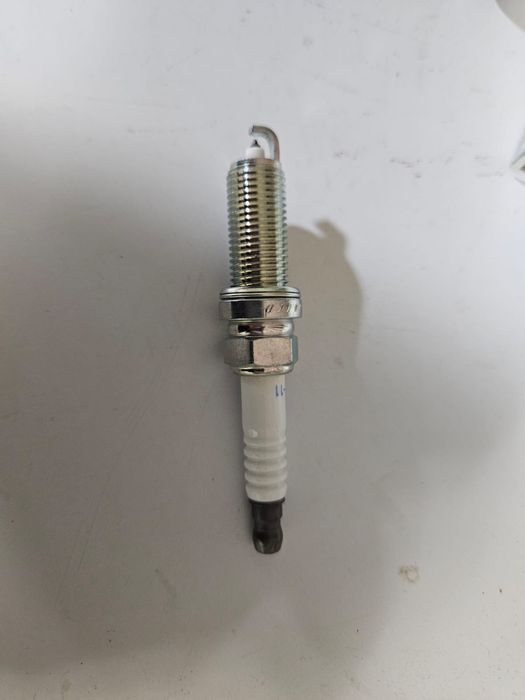 Продам свечи NISSAN