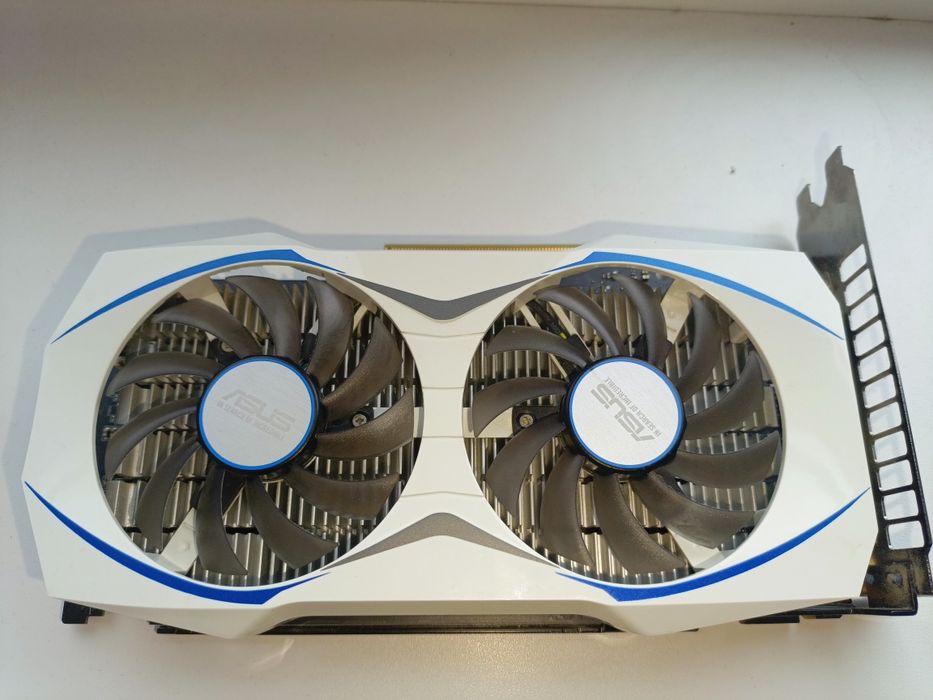 Видеокарта GTX 950 2 gb