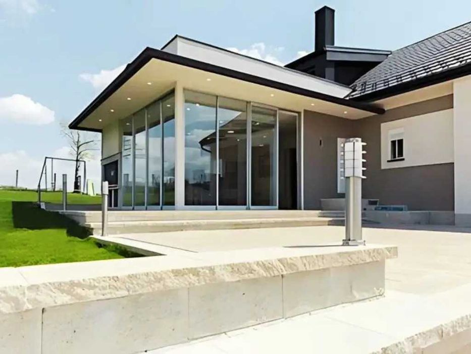 Închideri terase cu sticlă culisantă