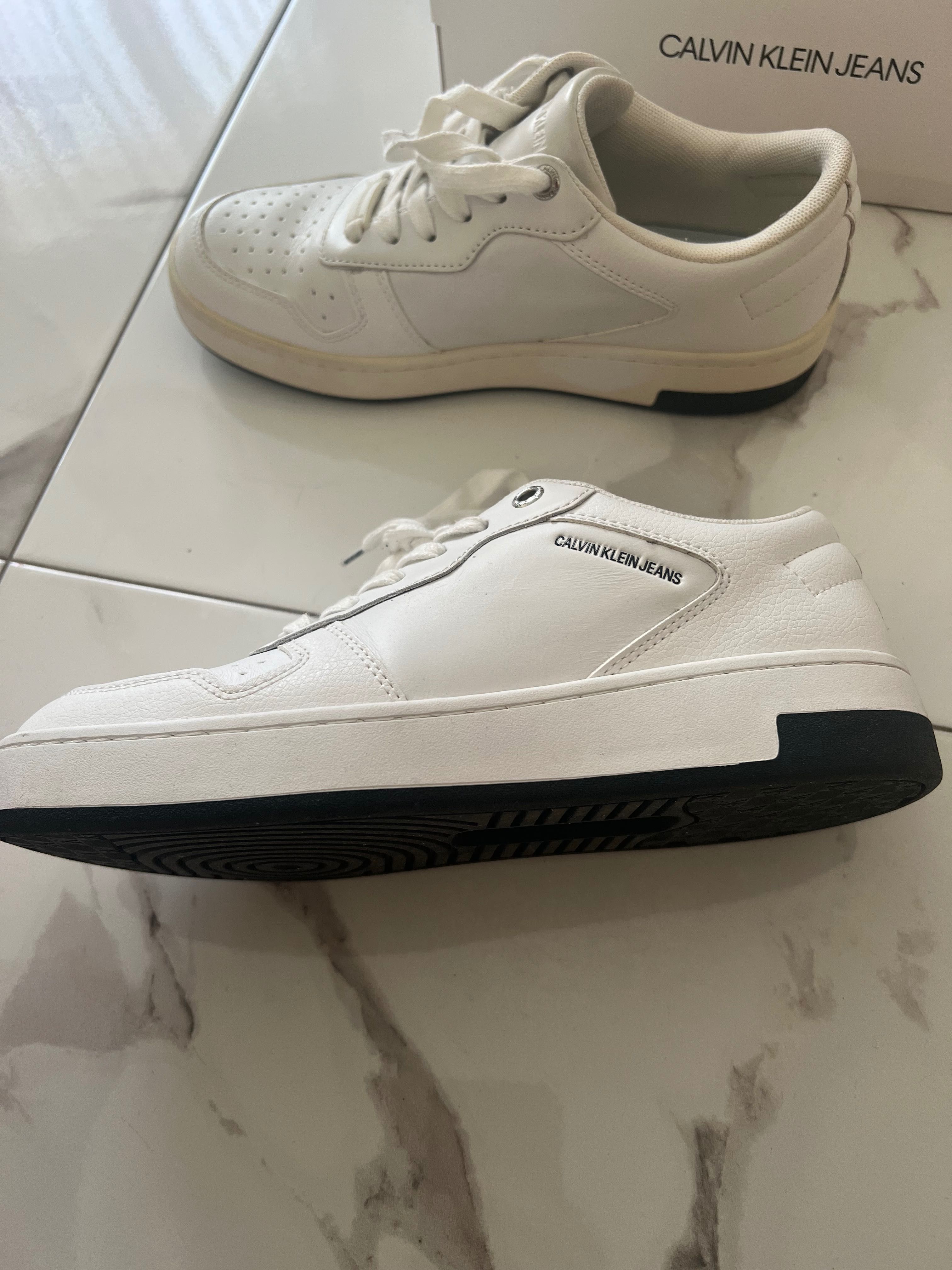 Кецове Calvin Klein