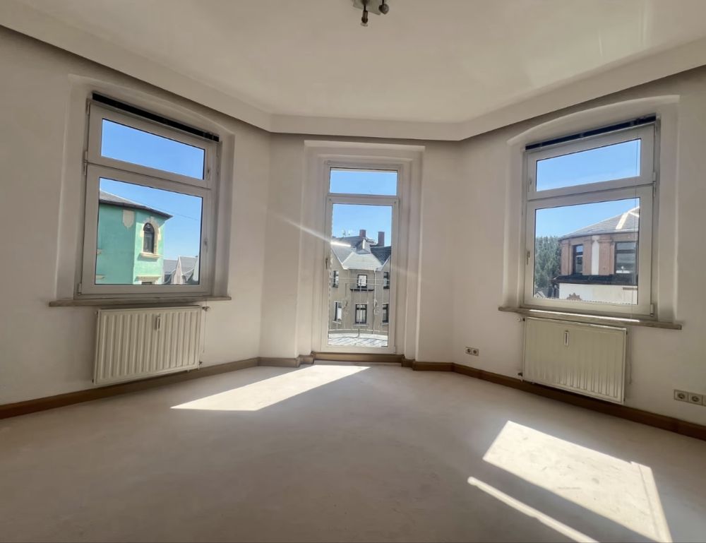 Proprietar vand cladire cu 4 apartamente in Germania