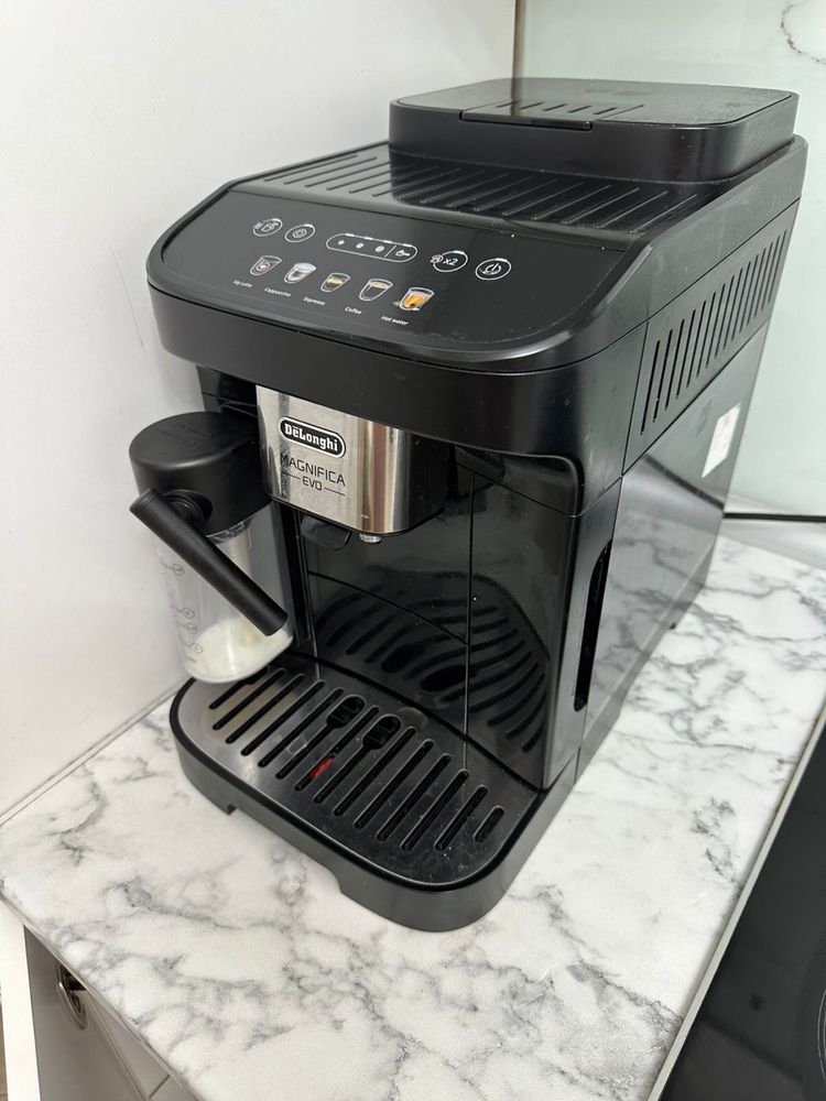 Продается кофемашина Delonghi ECAM290.61.B