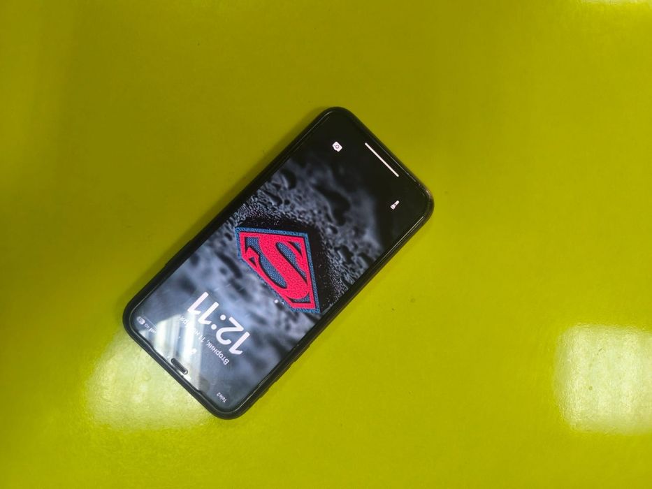 iPhone 11 в хорошем состояние