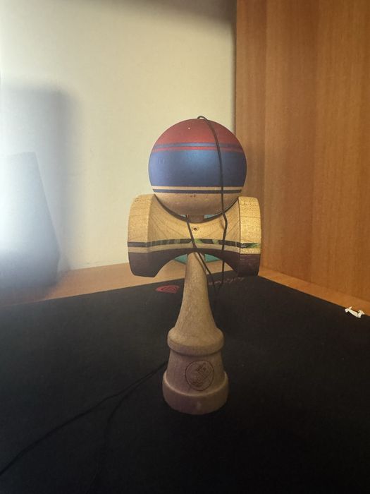 Kendama Su Lab Grip Friction Clear x Cereal Ascent 2 – stare excelentă