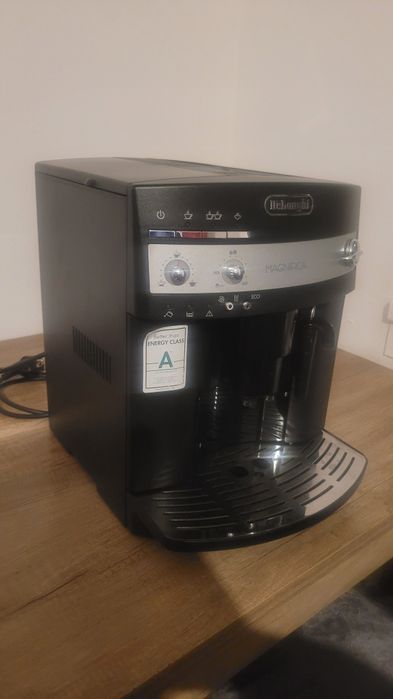 Aparat cafea Delonghi Magnifica